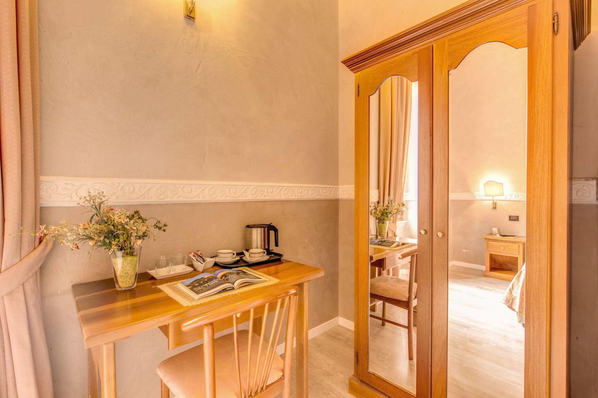 Hotel Martini Rzym Zewnętrze zdjęcie